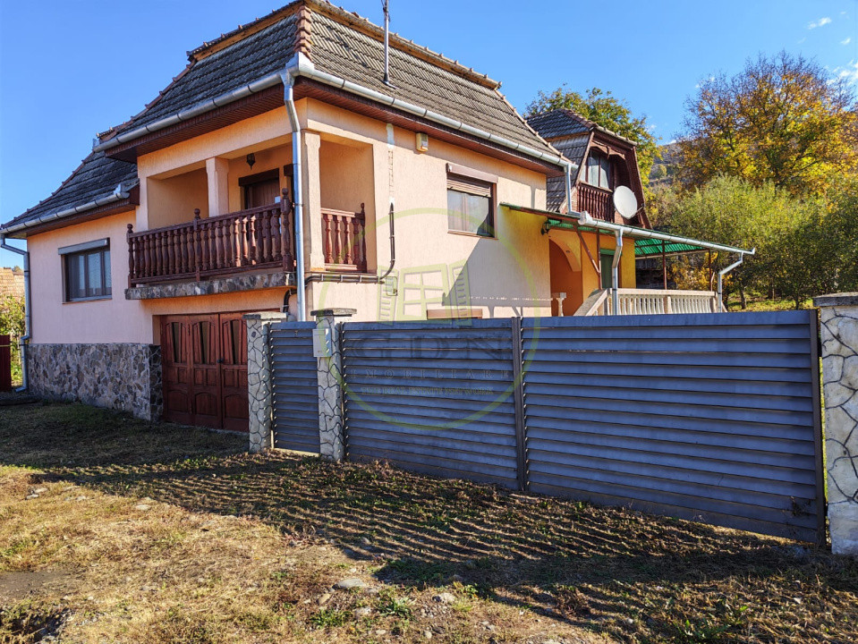 Casă vilă de vânzare Reghin - Ideciu de Sus