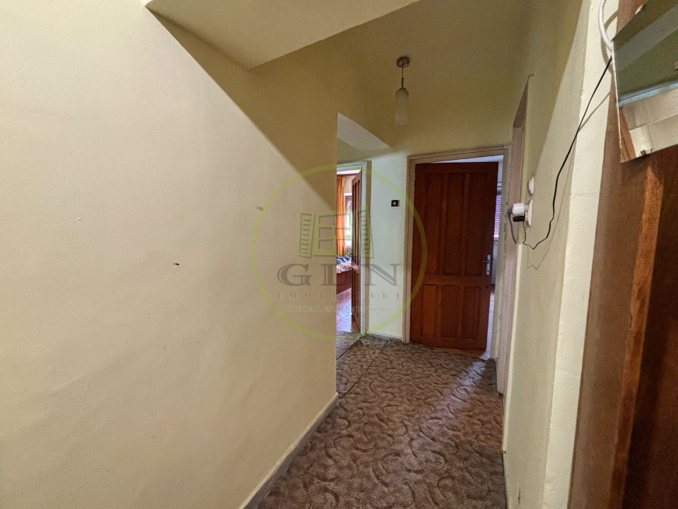 Apartament 3 camere, decomandat, 80 mp, Calea Bucuresti, zona McDonald's