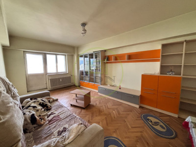 Apartament 3 camere, decomandat, 80 mp, Calea Bucuresti, zona McDonald's