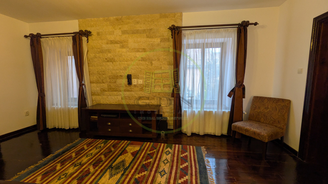 CENTRUL ISTORIC, APARTAMENT LA CASĂ, 88,98 MP, 3 CAMERE PE DOUĂ NIVELURI