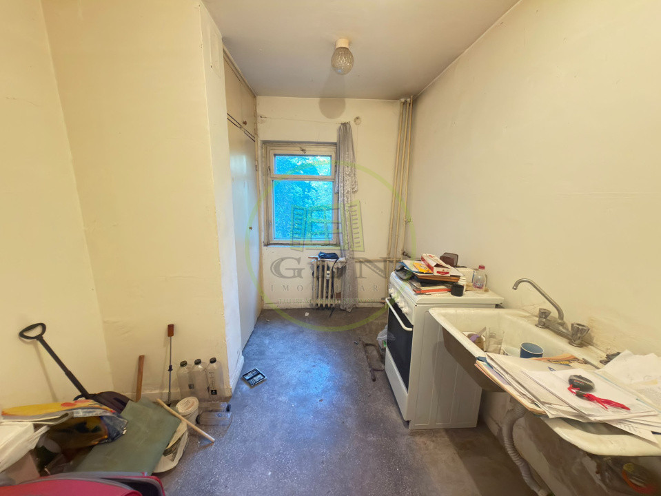 Apartament, 3 camere, semidecomandat, cartier Brazda lui Novac, zona Simplon