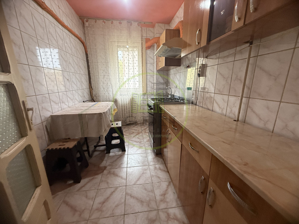 Apartament 3 camere, 51.63 mp, cartier Craiovița Nouă, zona Școala 30