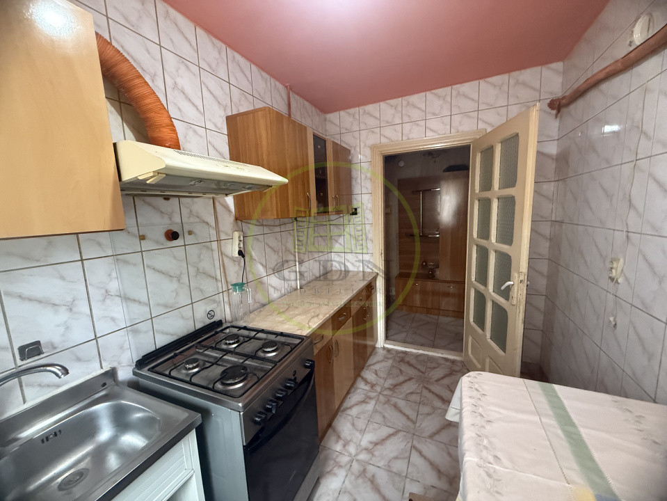 Apartament 3 camere, 51.63 mp, cartier Craiovița Nouă, zona Școala 30
