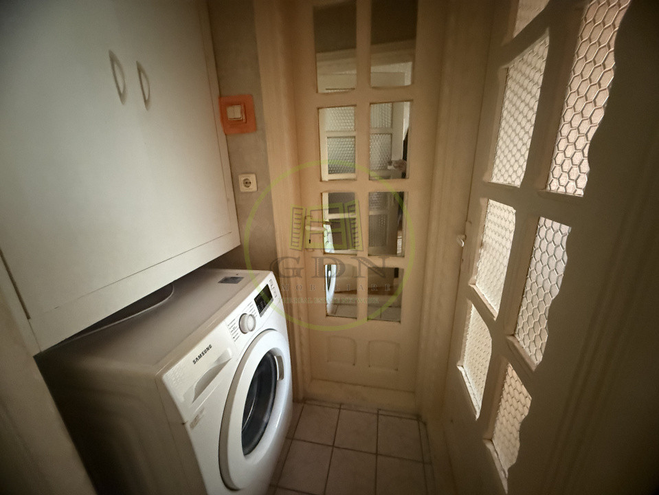 Apartament 3 camere, 51.63 mp, cartier Craiovița Nouă, zona Școala 30