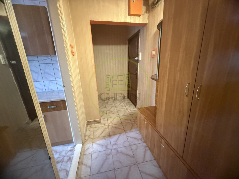 Apartament 3 camere, 51.63 mp, cartier Craiovița Nouă, zona Școala 30