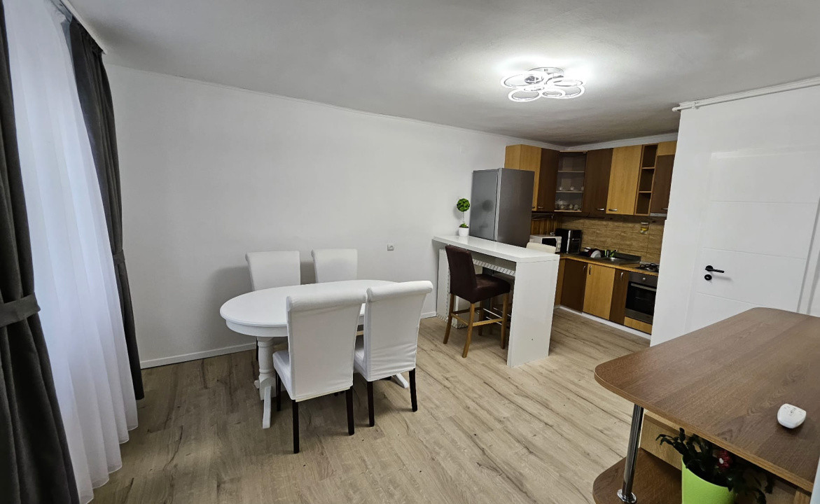 Casă de vânzare în Sibiu, zona Turnișor – 5 camere, pivniță, garaj și teren 
