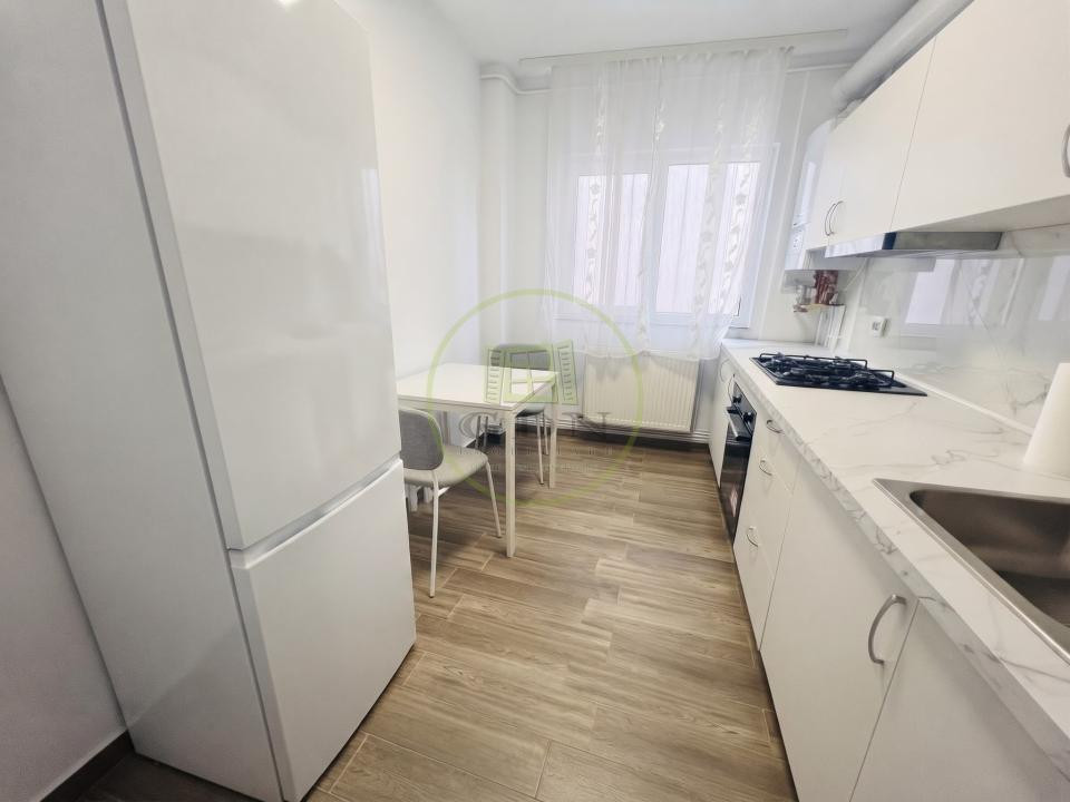 Apartament cu 3 camere de închiriat în Crângași | Semidecomandat | 750 €/lună |