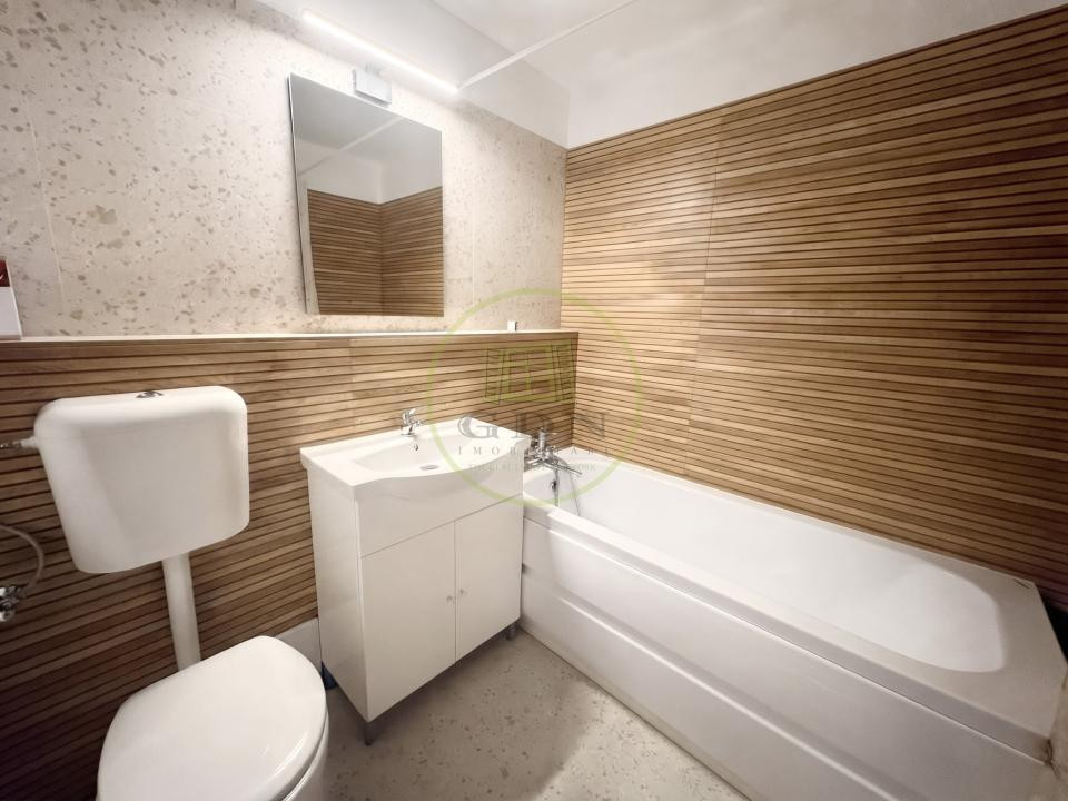 Apartament cu 3 camere de închiriat în Crângași | Semidecomandat | 750 €/lună |