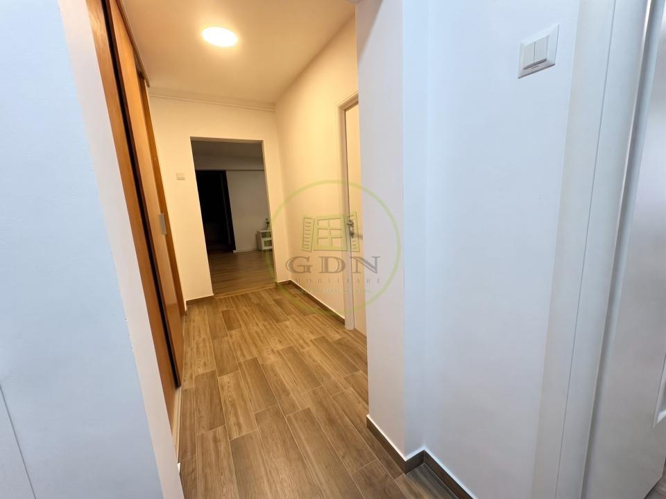 Apartament cu 3 camere de închiriat în Crângași | Semidecomandat | 750 €/lună |