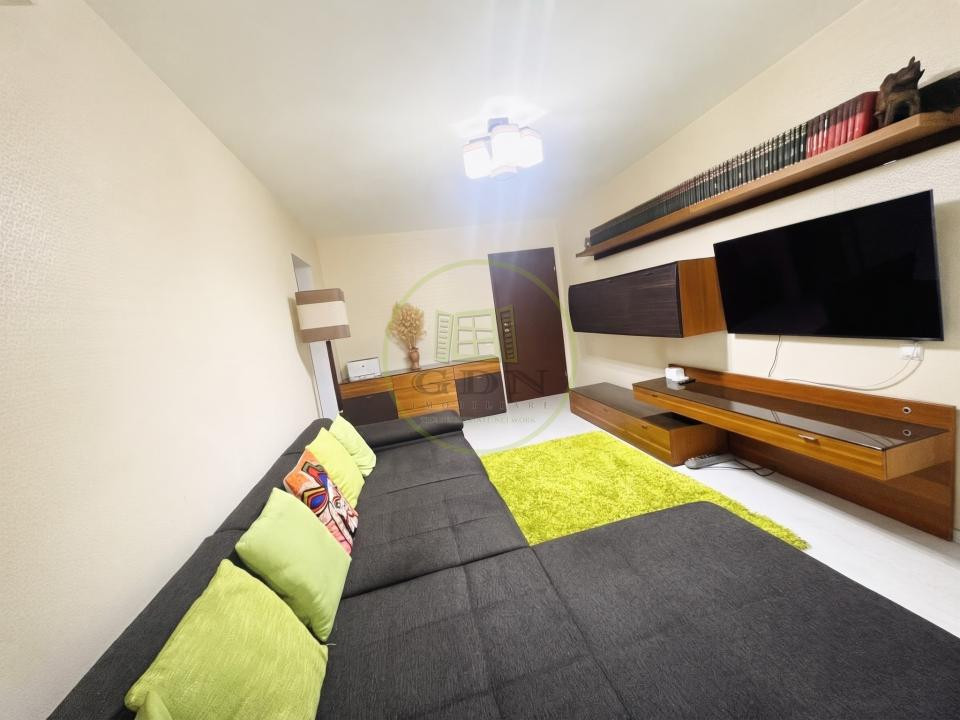 Apartament cu 4 camere de închiriat||1.150 €||Crangasi|Parcare propie| Centrala|
