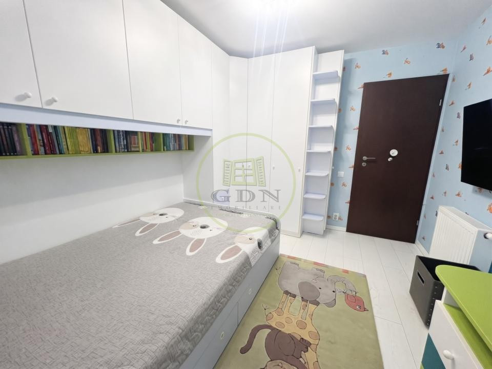 Apartament cu 4 camere de închiriat||1.150 €||Crangasi|Parcare propie| Centrala|