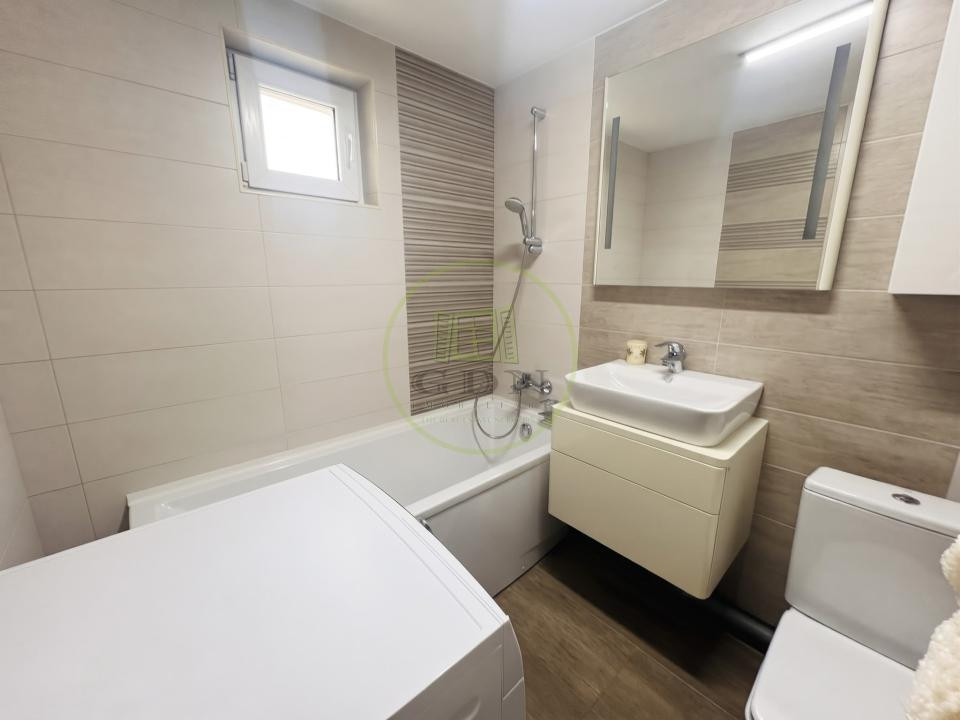 Apartament cu 4 camere de închiriat||1.150 €||Crangasi|Parcare propie| Centrala|