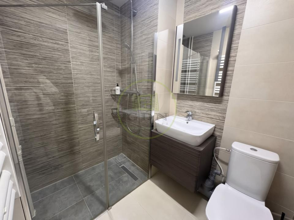 Apartament cu 4 camere de închiriat||1.150 €||Crangasi|Parcare propie| Centrala|