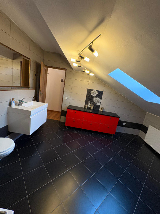 Apartament de inchiriat | 4 camere -100 mp | zona Strand