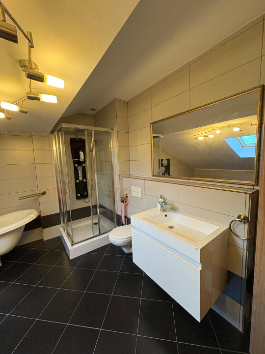 Apartament de inchiriat | 4 camere -100 mp | zona Strand