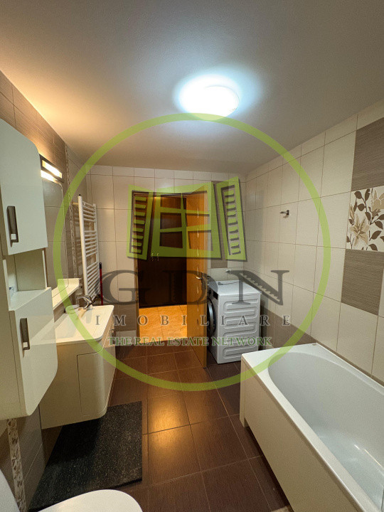 Apartament de inchiriat | 4 camere -100 mp | zona Strand 