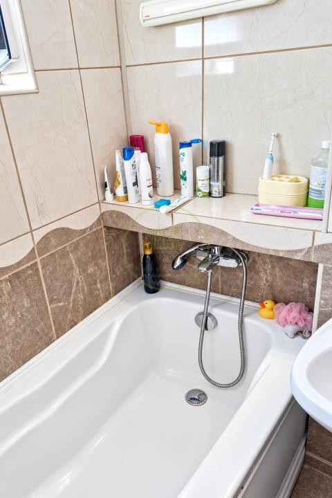 Închiriere apartament 3 camere Astra Brașov + parcare