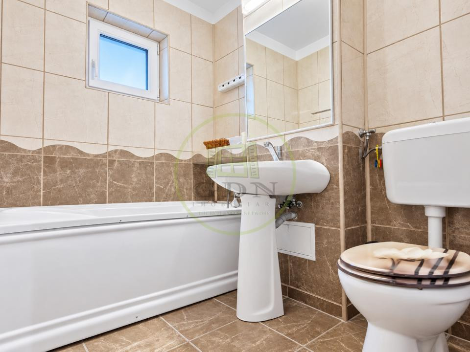 Închiriere apartament 3 camere Astra Brașov + parcare