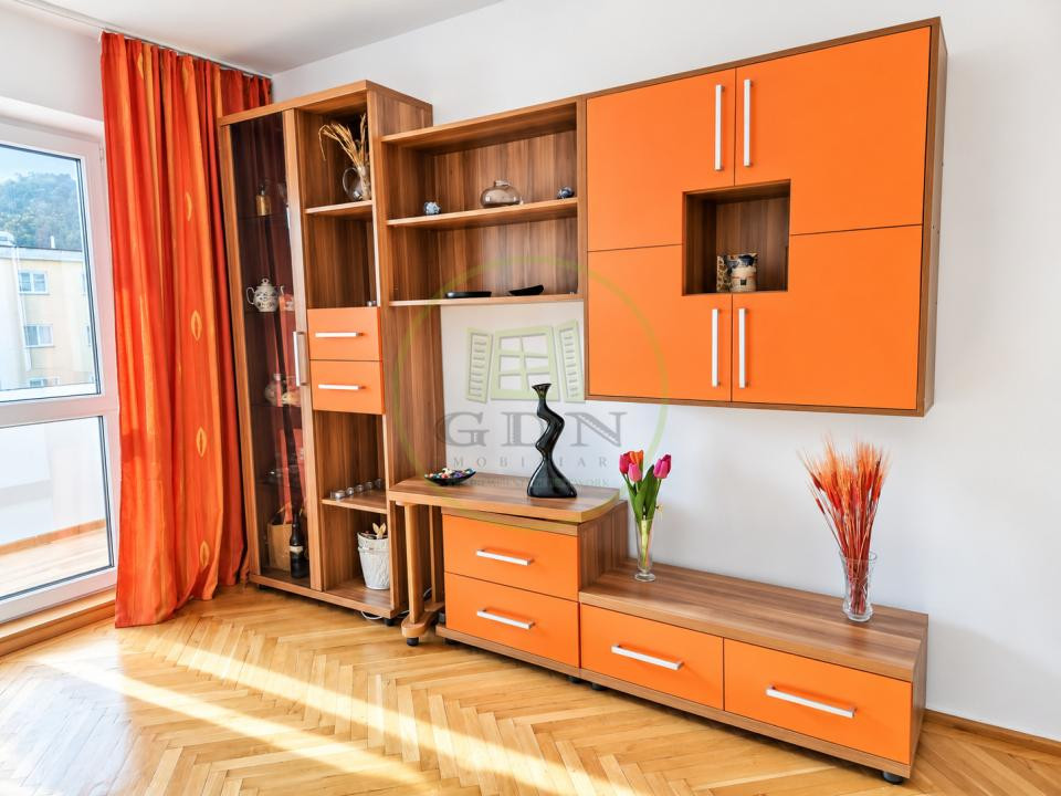 Închiriere apartament 3 camere Astra Brașov + parcare