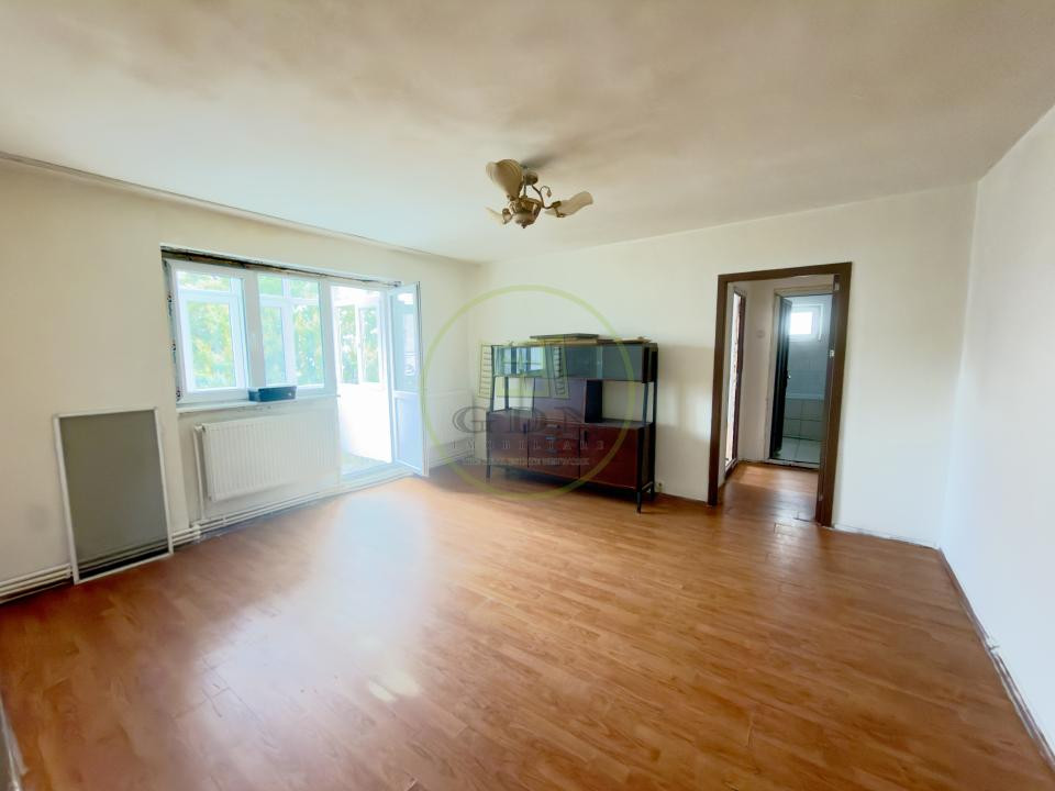Apartament 2 camere, 54.2 mp, cartier Craiovita Noua, zona Niela