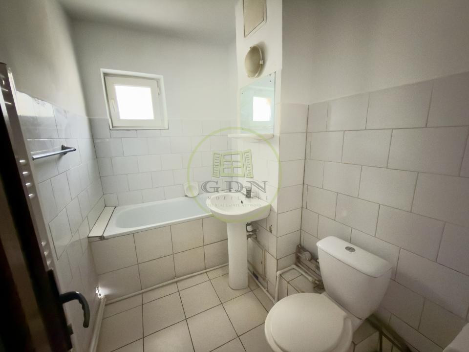 Apartament 2 camere, 54.2 mp, cartier Craiovita Noua, zona Niela