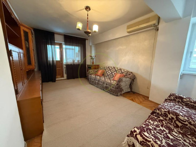 Apartament 3 camere, 64 mp, Cartierul Valea Rosie, Zona Biserica