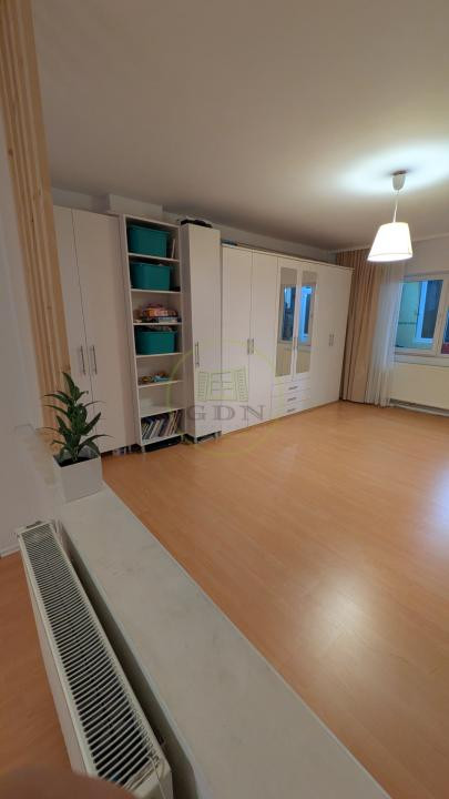 Sibiu, Zona Belvedere, 45,63 mp, apartament cu nișă de dormit, si o mică grădină