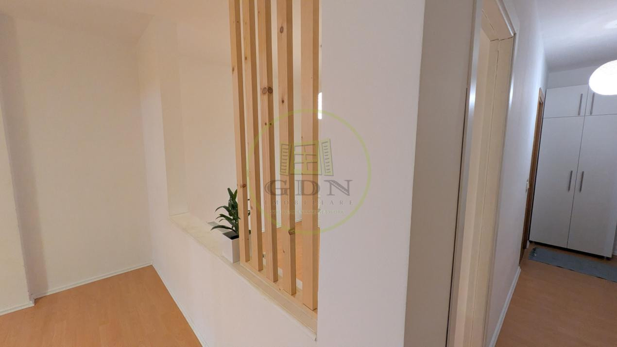 Sibiu, Zona Belvedere, 45,63 mp, apartament cu nișă de dormit, si o mică grădină