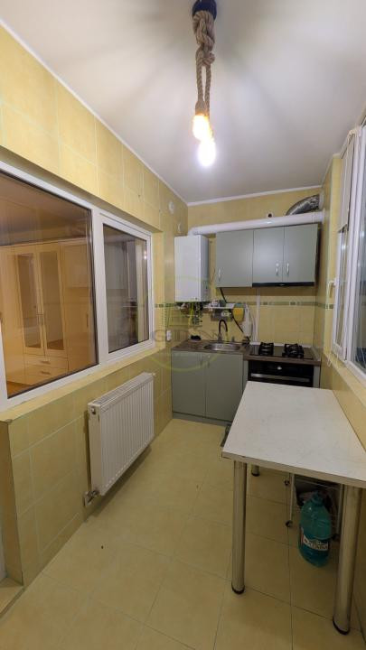 Sibiu, Zona Belvedere, 45,63 mp, apartament cu nișă de dormit, si o mică grădină