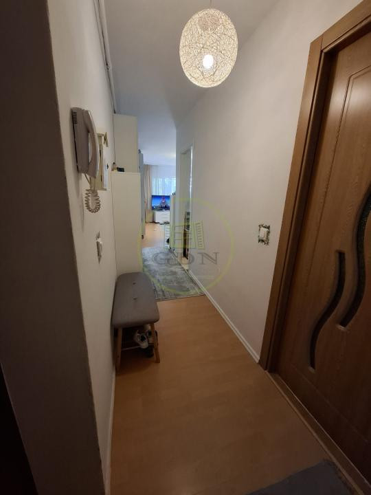 Sibiu, Zona Belvedere, 45,63 mp, apartament cu nișă de dormit, si o mică grădină