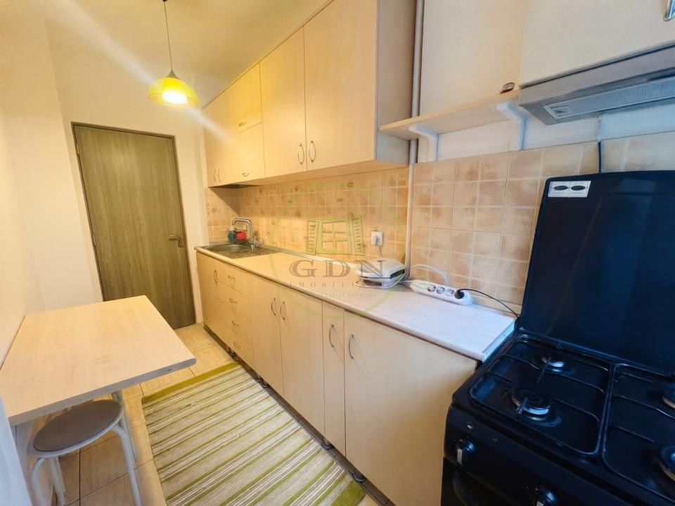 Apartament cu 3 camere| Mobilat și utilat complet | Drumul Taberei | 590 €/lună