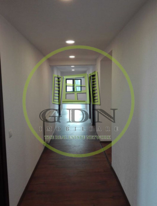 Inchiriez Apartament, 4 camere, Decomandat, Destiant Spatiu Birouri