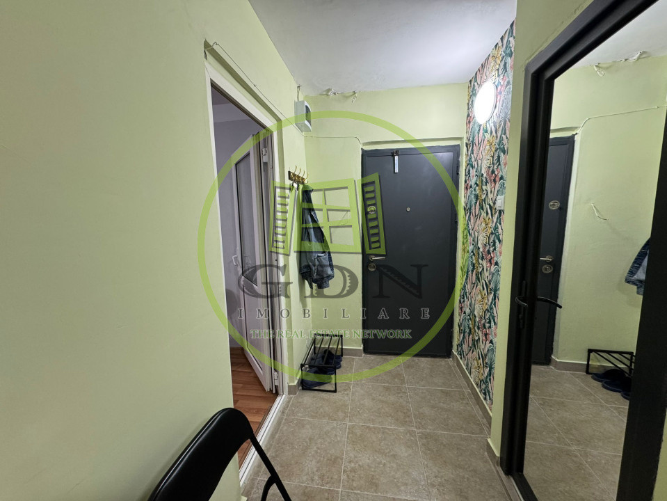 Garsoniera, decomandata, 32,9mp, Cartier Sarari, Zona Henri Coanda