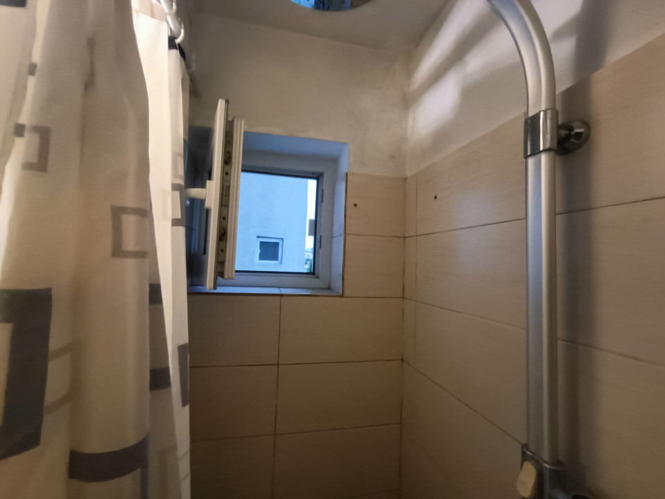 Apartament 3 camere, decomandat, 71.78mp, cartier Craiovita, zona Fortuna