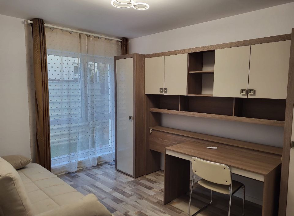 Inchiriez Apartament cu gradina la Vila, 100 mp utili, La prima inchiriere