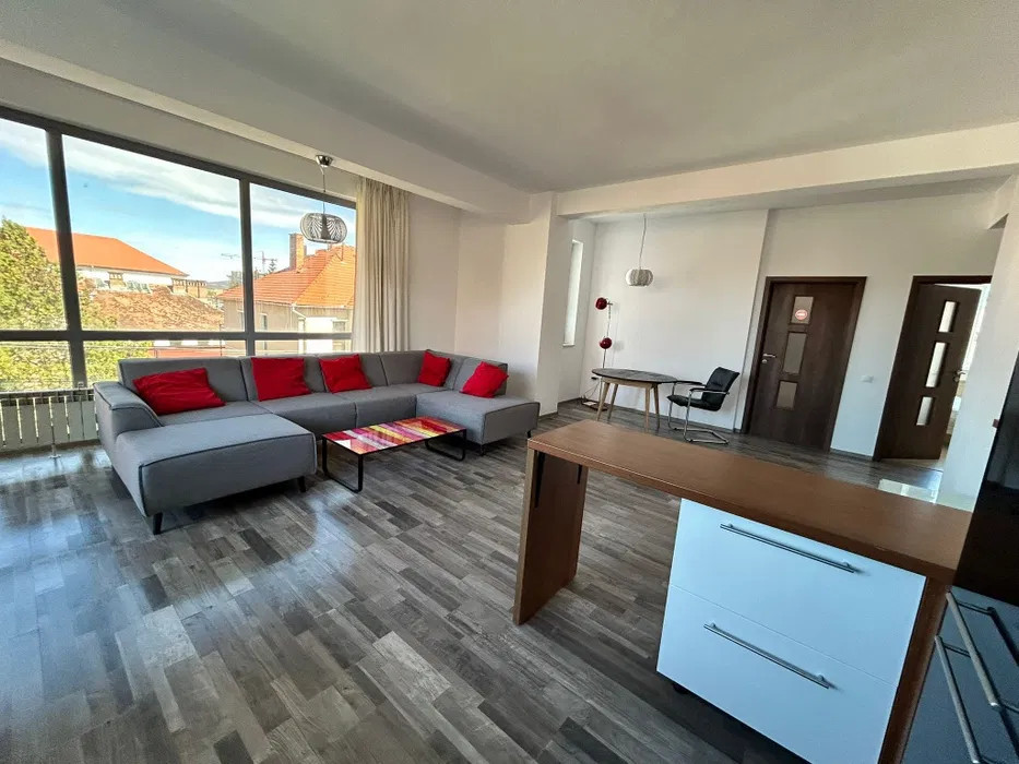 Apartament 3 Camere la Vilă - Zona Calea Dumbrăvii,