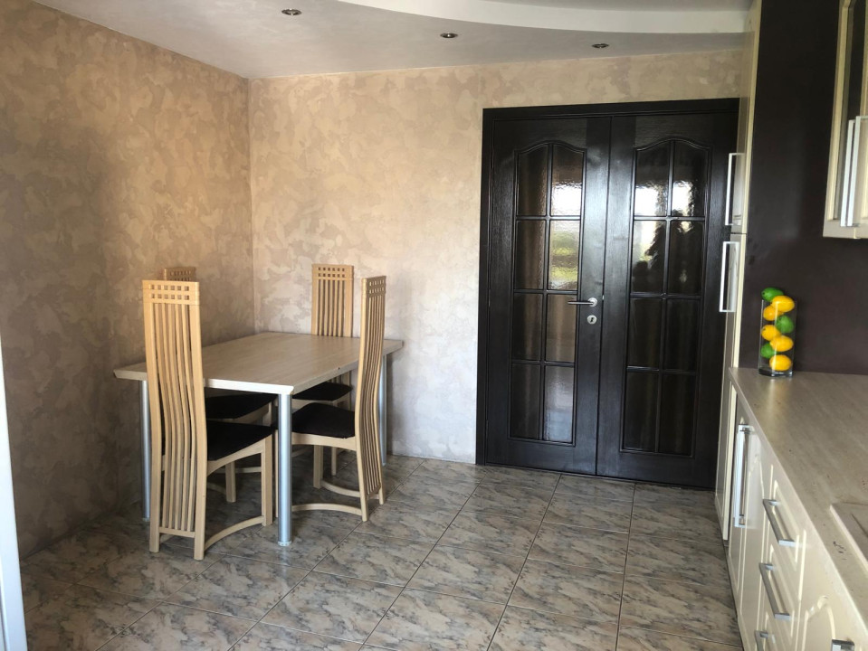 Apartament 3 camere + garaj