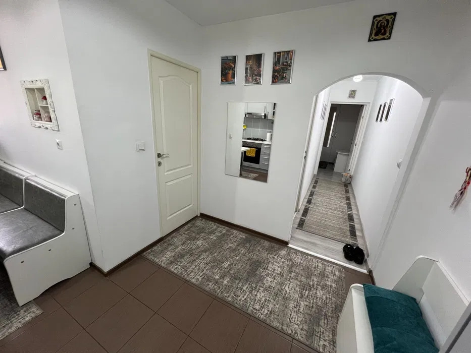 Apartament de vânzare 2 camere, 48 mp utili mansarda - zona Terezian 