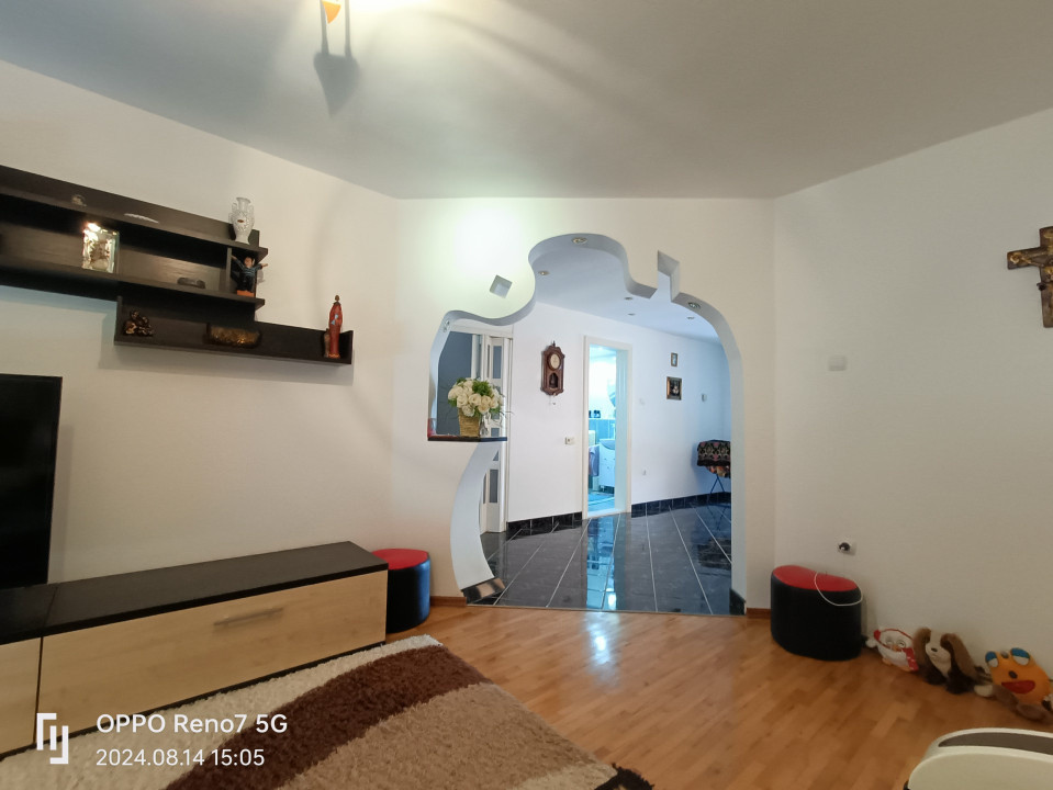 Casă cu etaj de vânzare în Reghin