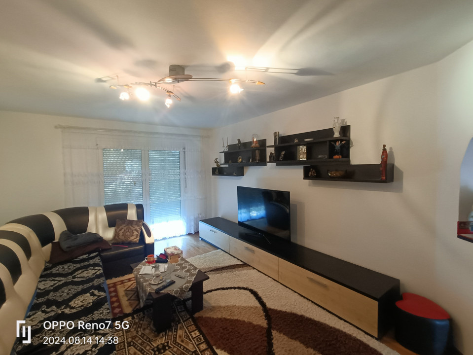 Casă cu etaj de vânzare în Reghin