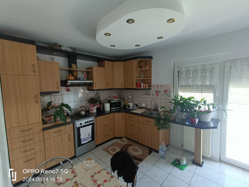 Casă cu etaj de vânzare în Reghin