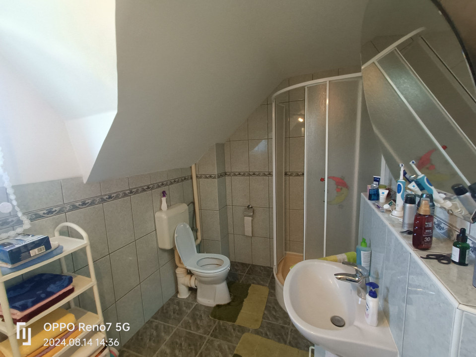 Casă cu etaj de vânzare în Reghin