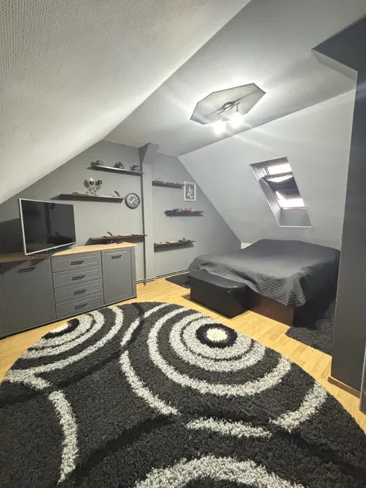 Apartament de vânzare la mansardă, zona Mihai Viteazu 68 mp utili