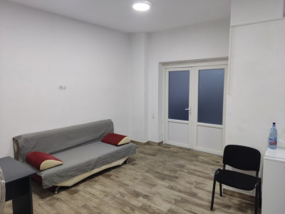 Apartament  2 camere de vânzare Decebal