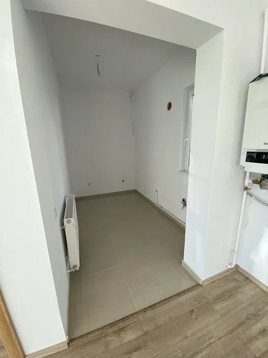 Apartament de vânzare - 3 camere- zona Calea Cisnădiei