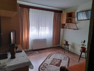 Inchiriez Apartament 2 camere, Decomandat, 60 mp utili