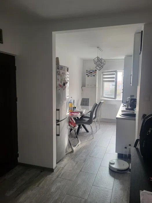 Apartament de vânzare 3 camere 57 mp ,în zona Vasile Aaron 