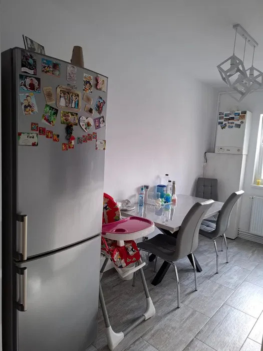 Apartament de vânzare 3 camere 57 mp ,în zona Vasile Aaron 