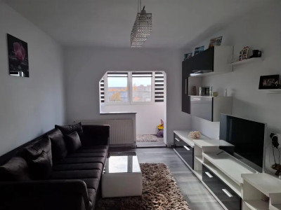 Apartament de vânzare 3 camere 57 mp ,în zona Vasile Aaron 