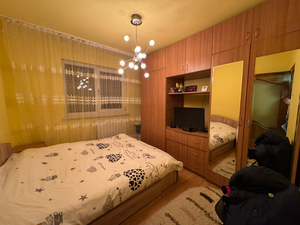 Apartament 2 camere, semidecomandat, 45 mp, Cartier Craiovita Noua